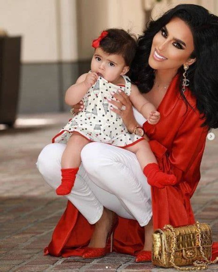 Lilly Ghalichi - Age, Family, Bio
