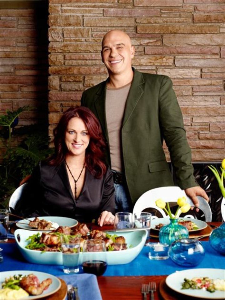 Liz Shanahan, Michael Symon’s wife, how old is she? The American chef has how many children.