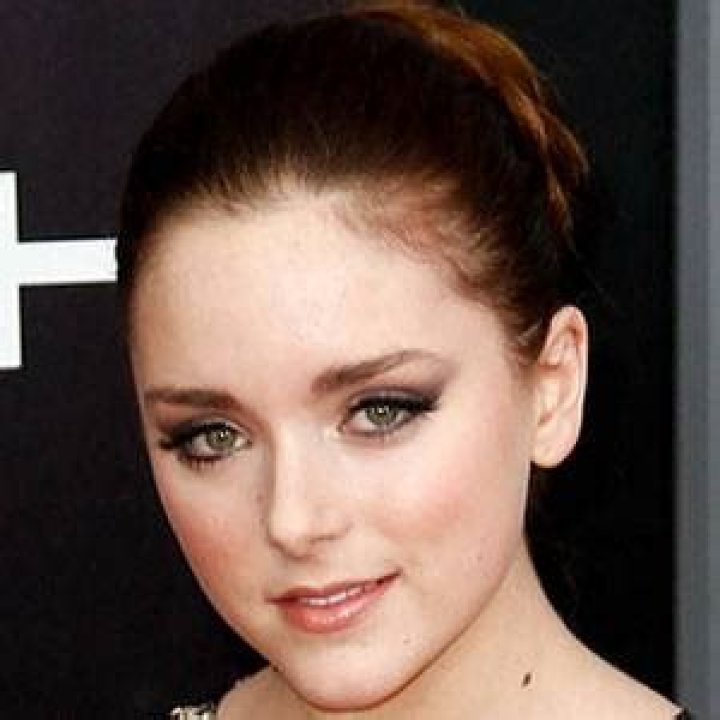 Madison Davenport - Age, Family, Bio