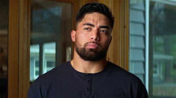 
Manti Te’O On Why He Insisted That His Catfisher Naya Appear In ‘Untold’ Docuseries 