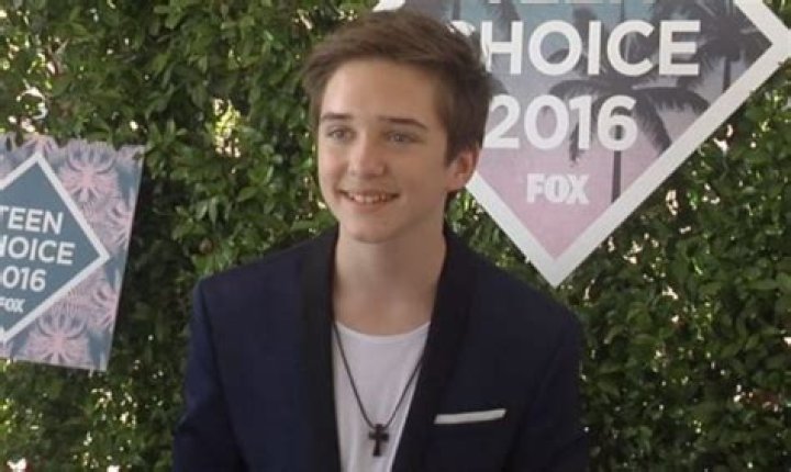 Michael Campion Age, Family, Wiki, Bio, Girlfriend