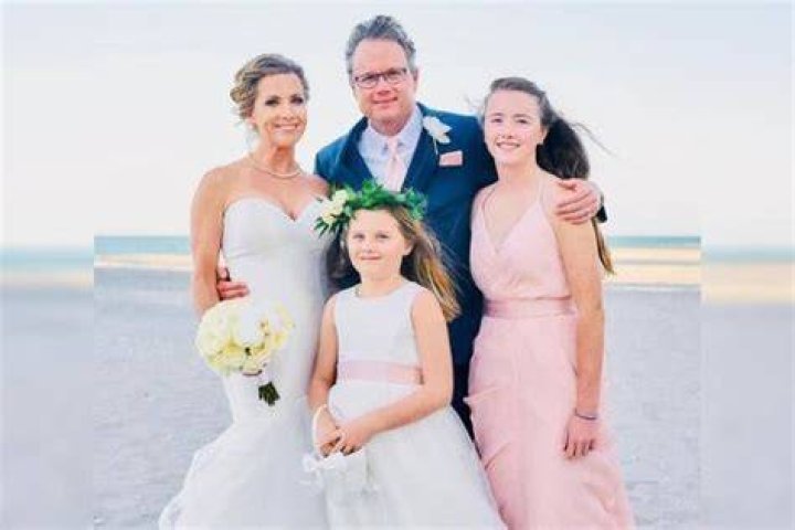 
Mike Shildt is Married to Wife: Michelle Lee Shildt. Kids. 