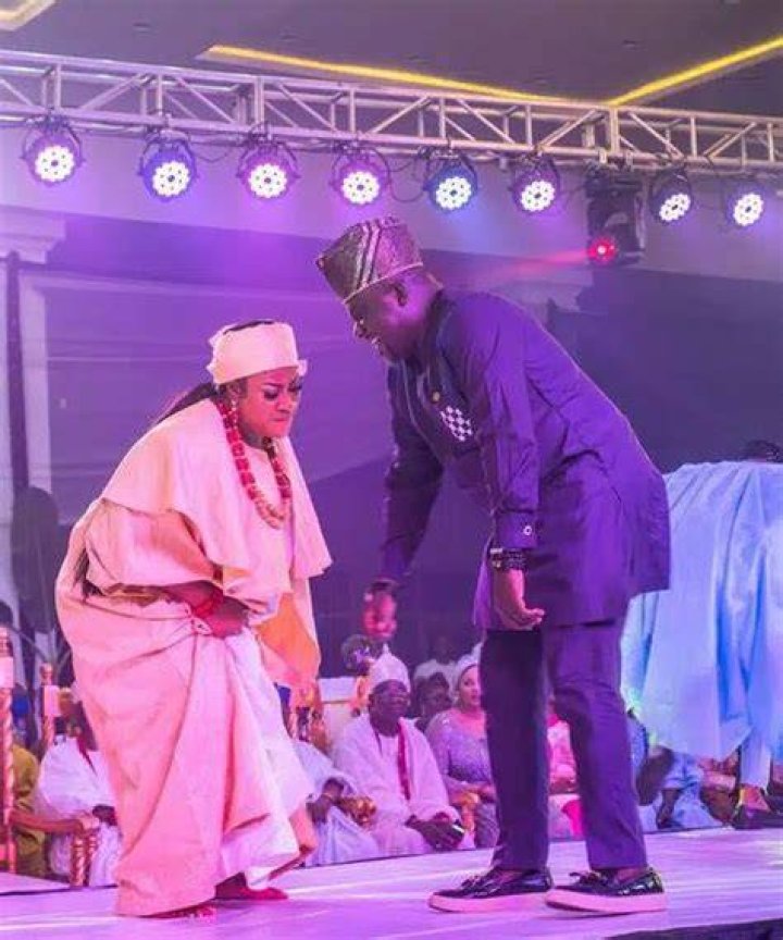 
Nkechi Blessing: Why I Twerked For Ooni of Ife 