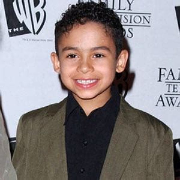 Noah Gray - Age, Family, Bio