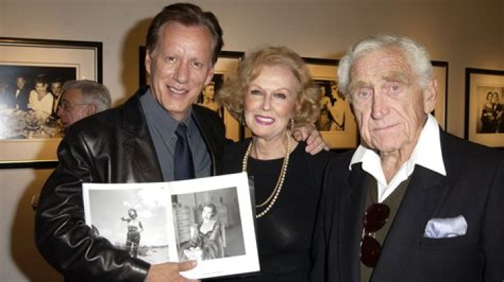 
Noreen Nash dies. 