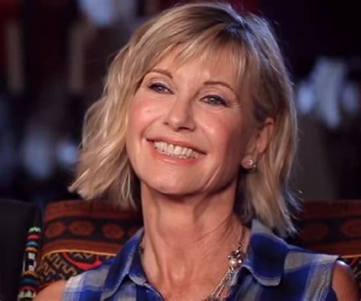 Olivia Newton-John - Age, Family, Bio