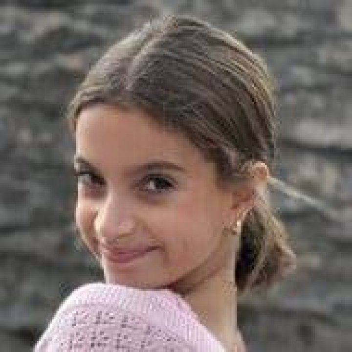 Parisa Amira - Age, Family, Bio