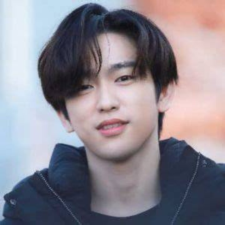 
Park Jinyoung Height, Weight, Net Worth, Age, Birthday, Wikipedia, Who, Nationality, Biography 