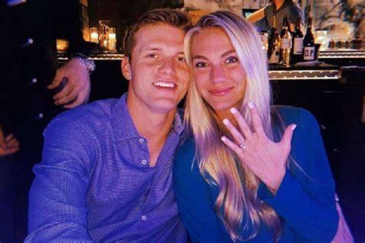 Parker McCollum is Married to Wife: Hailie Ray Light. Kids.