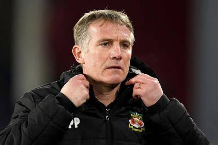 Phil Parkinson Wrexham Salary Will Surprise You, Ryan Reynolds Admires The Manager