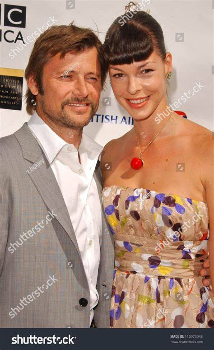 
Pollyanna McIntosh And Husband Grant Show Met While Doing Advertisement Shoot For Lane Bryant 