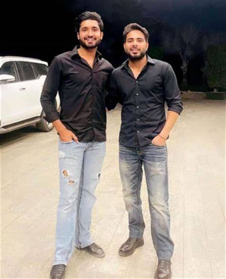 
Rahul Ghildiyal Height, Weight, Net Worth, Age, Birthday, Wikipedia, Who, Instagram, Biography 
