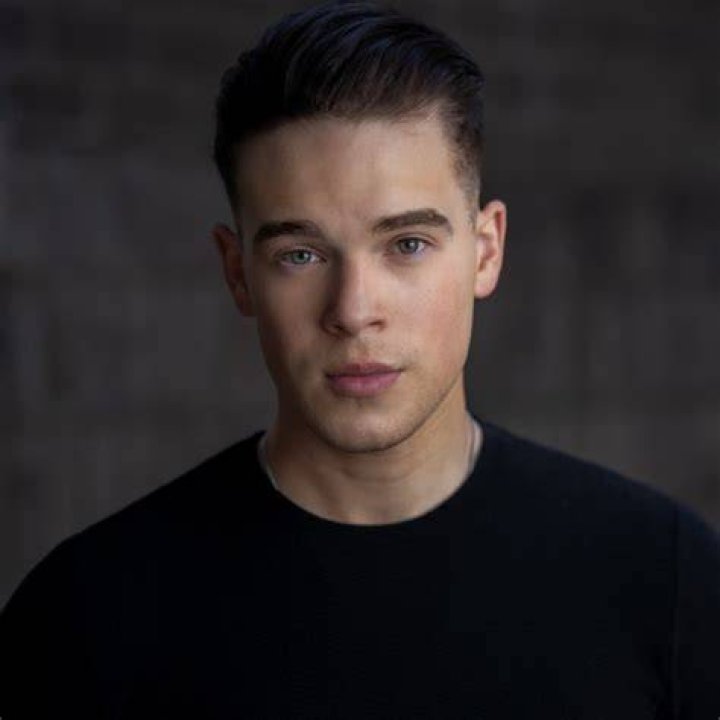 Ricardo Hurtado Height, Weight, Net Worth, Age, Wiki, Who, Instagram, Biography