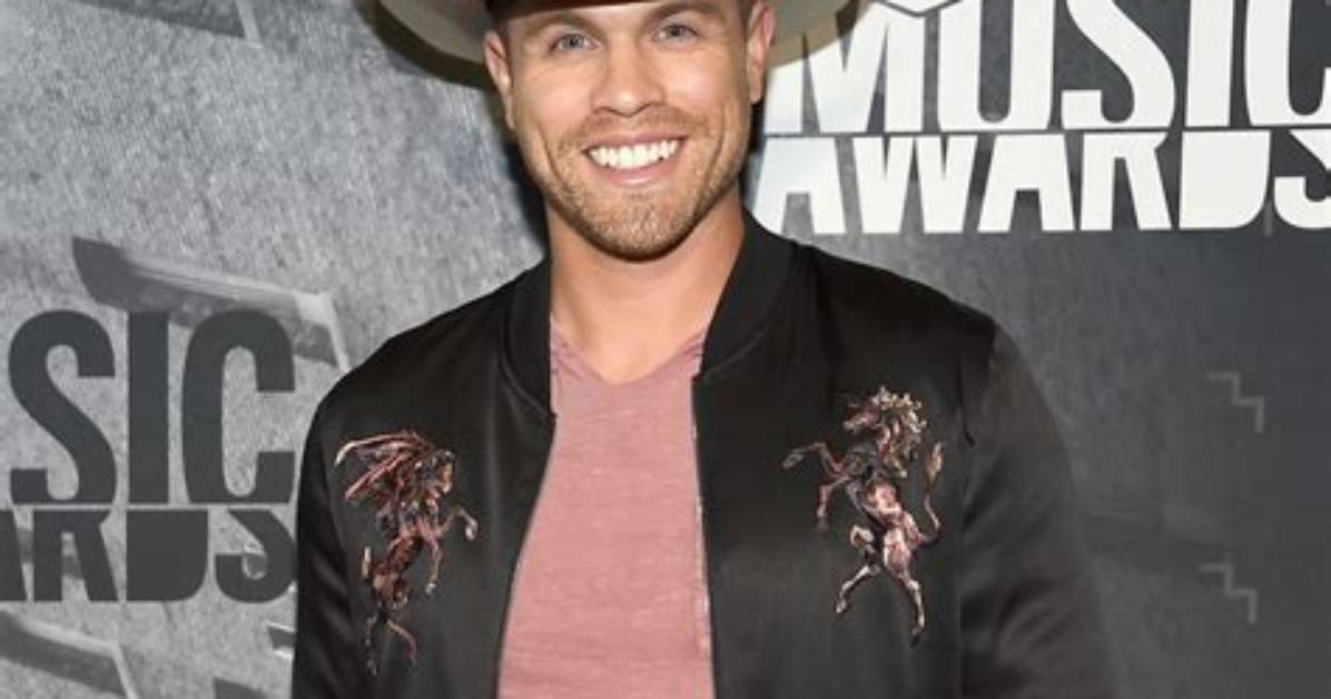 Riveting Facts About Dustin Lynch’s Music, Sexuality and Girlfriend