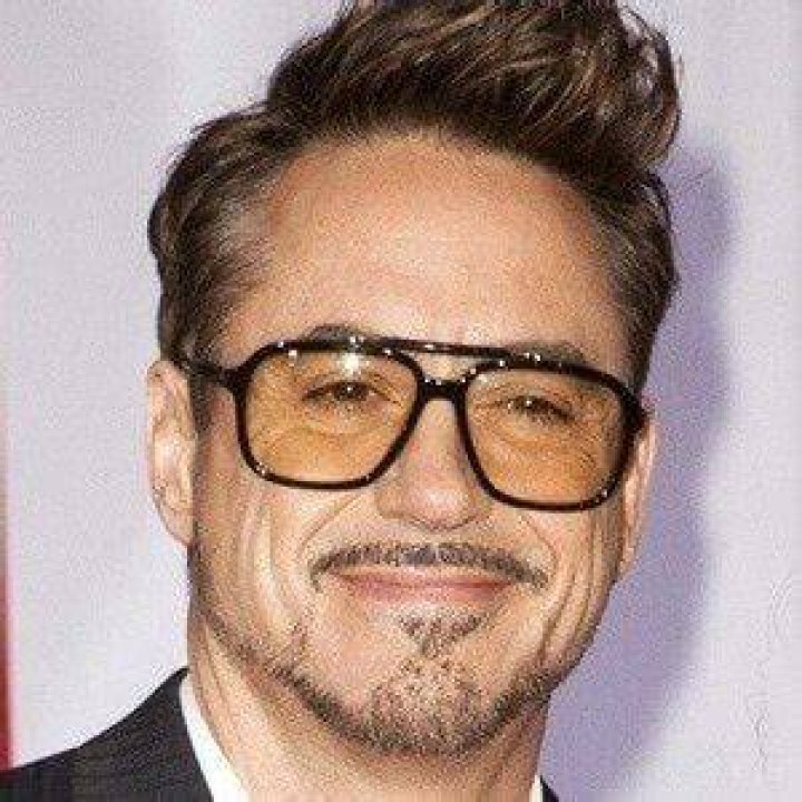 Robert Downey Jr. (Movie Actor) - Age, Family, Bio