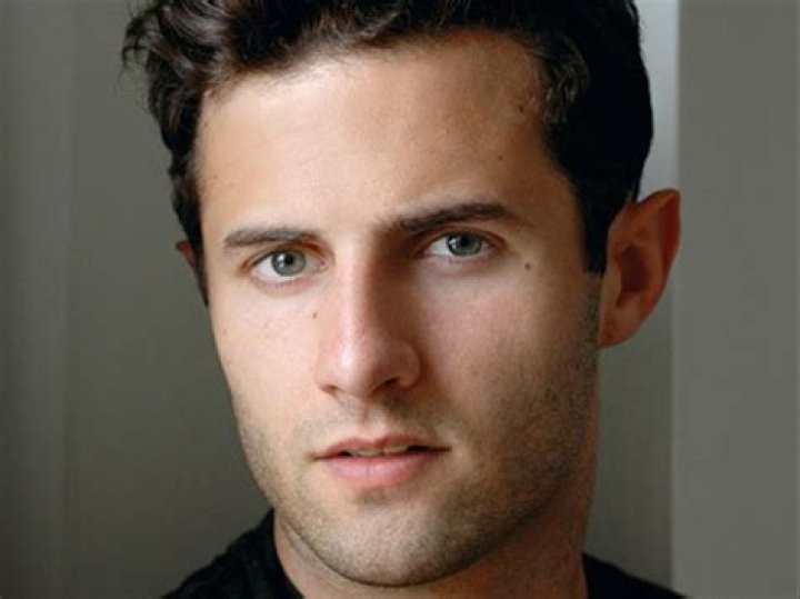 Roe Hartrampf Height, Weight, Net Worth, Age, Wiki, Who, Instagram, Biography