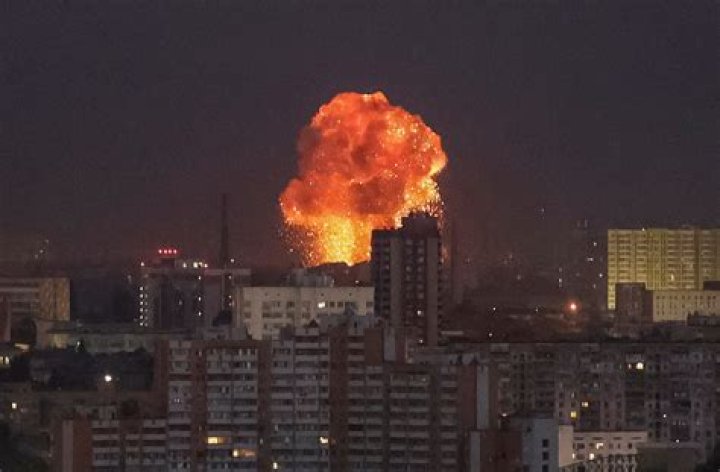 
Russian missile strikes leave nearly 1 million in dark in Ukraine 