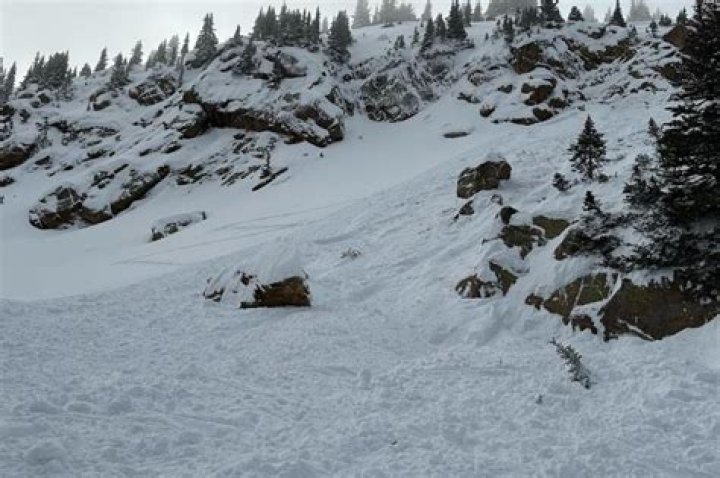 
Snowboarder killed in Colorado avalanche that ‘completely’ buries two 