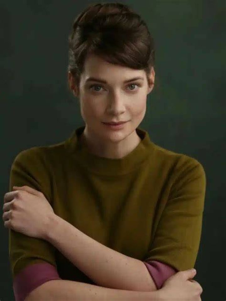 
Stella Low Wikipedia, Who, Nationality, Biography 
