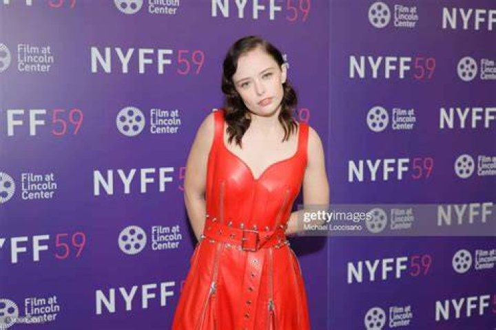 Suzanna Son Height, Weight, Net Worth, Age, Birthday, Wikipedia, Who, Instagram, Biography