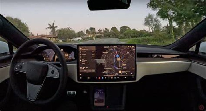 
Tesla now has 160,000 customers running FSD software: Musk 