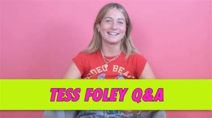 Tess Mett - Age, Family, Bio