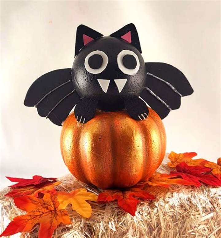 This pumpkin DIY is *so* cute!