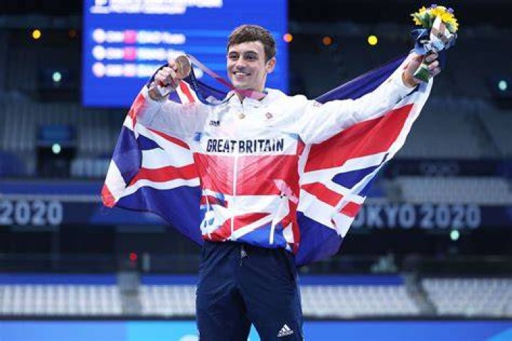 
Tom Daley Hasn’t ‘Made Any Decisions’ About Competing in 2024 Olympics: I’m ‘Working Out What’s Next’ 