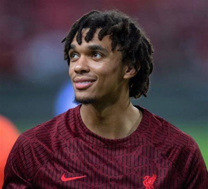 Trent Alexander-Arnold Height, Weight, Net Worth, Age, Birthday, Wikipedia, Who, Nationality, Biography