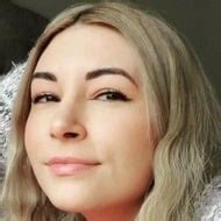 TwitchRussel - Age, Family, Bio