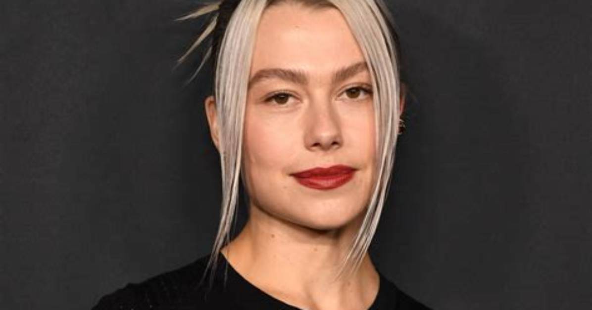 Unveiling Phoebe Bridgers' Height: a Comprehensive Guide