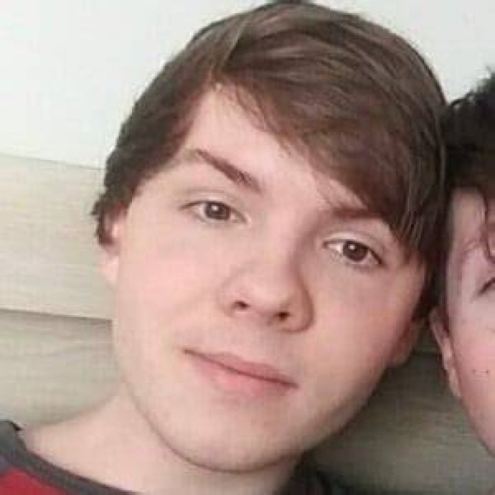 velvetiscake - Age, Family, Bio