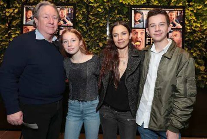 
What Happened To Justine Bateman? Net Worth, Husband, Wiki 