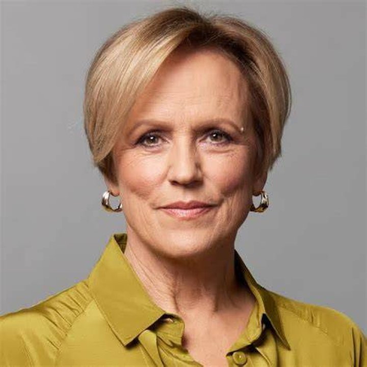 
Where Is Hilary Barry Tonight? Is The New Zealand Journalist Sick Again? 