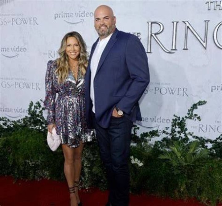 
Who Is Andrew Whitworth Wife Melissa Whitworth – Their Net Worth And Age 2022 Explored 