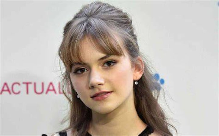 
Who is Emilia Jones from ‘Doctor Who’? Boyfriend, Parents 