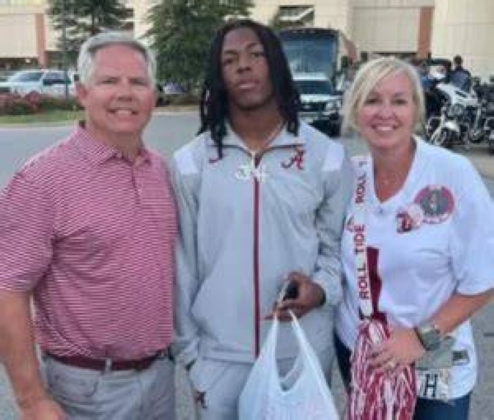 
Who Is Jahmyr Gibbs Sister, Amy And Linda Gibbs? Brother Siblings 