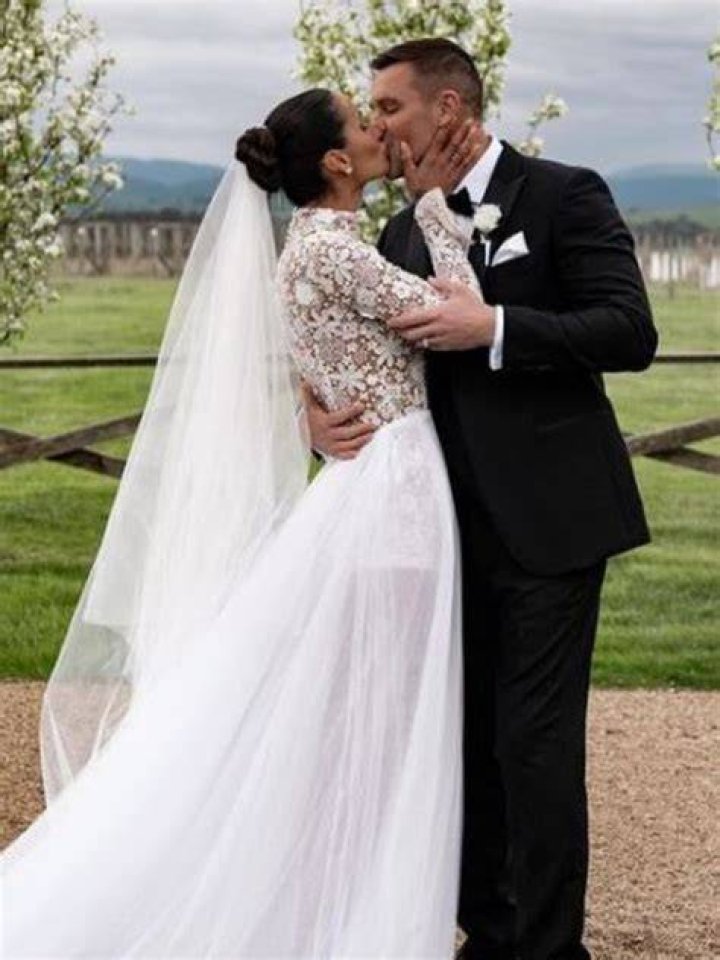 
Who Is Kris Smith Married To? DWTS Contestant Wife And Children 