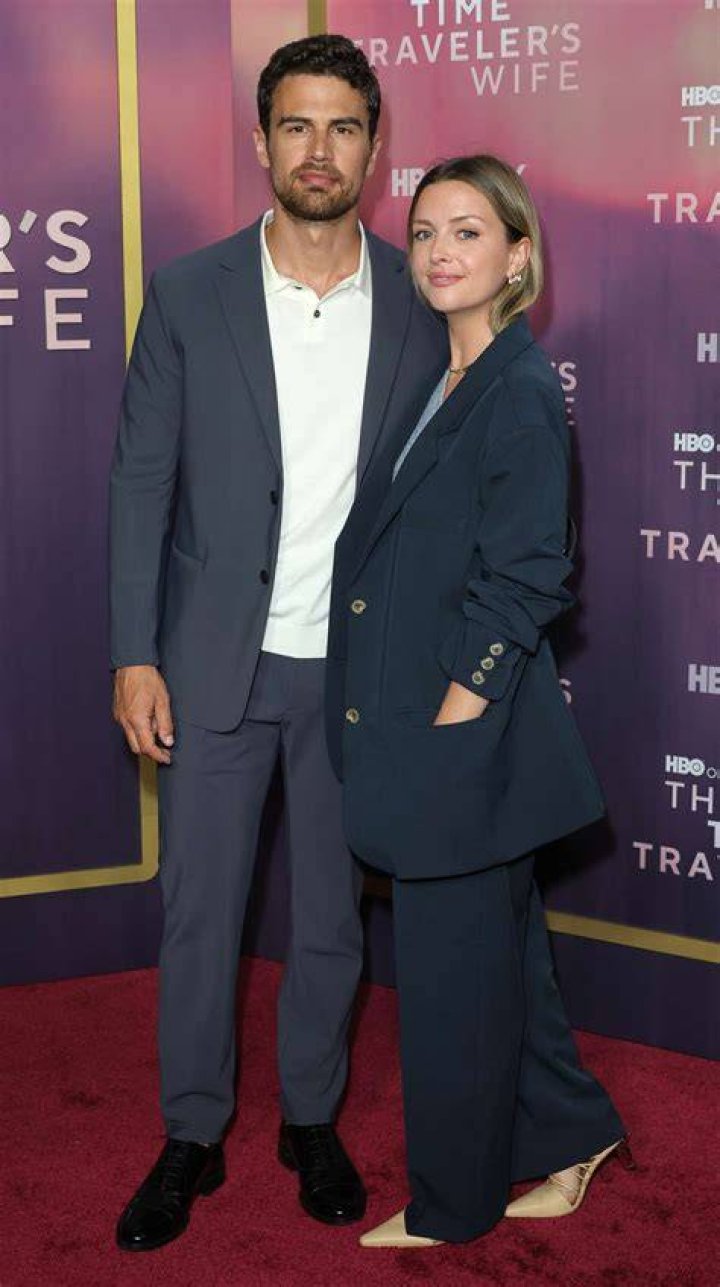 
Who is Theo James Wife Actress Ruth Kearney? Her Bio: Age, Instagram, Dating, Engaged, Wiki 