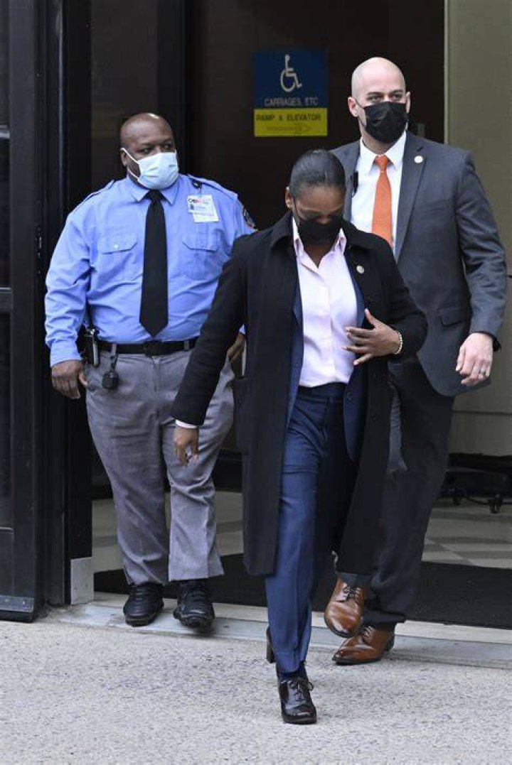 
Who was Adeed Fayaz? Off-duty NYPD cop shot during Brooklyn robbery dies from injuries 