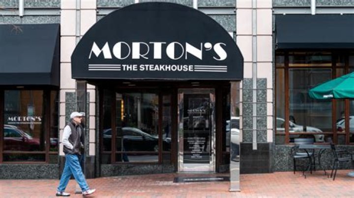 
Why did Brett Kavanaugh flee Morton’s steakhouse? Supreme Court Justice exits through back door amid Roe v Wade protest 