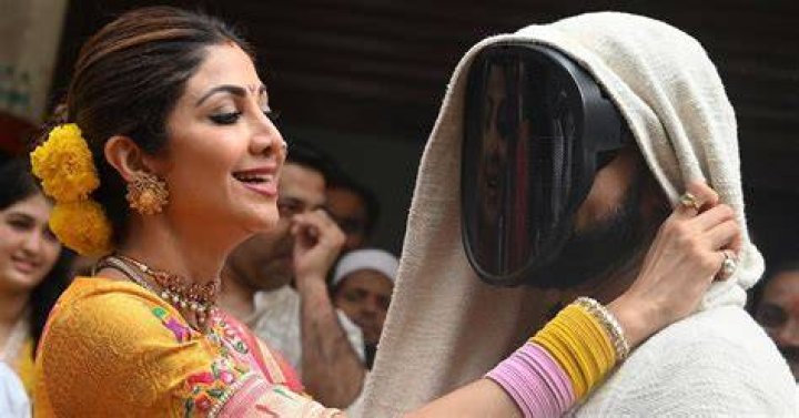 
Why Does Raj Kundra Wear A Mask In Public? Controversy Explained 