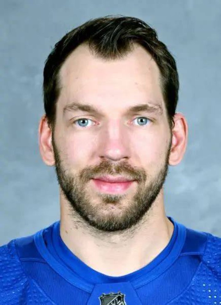
Zemgus Girgensons Height, Weight, Net Worth, Age, Birthday, Wikipedia, Who, Nationality, Biography 