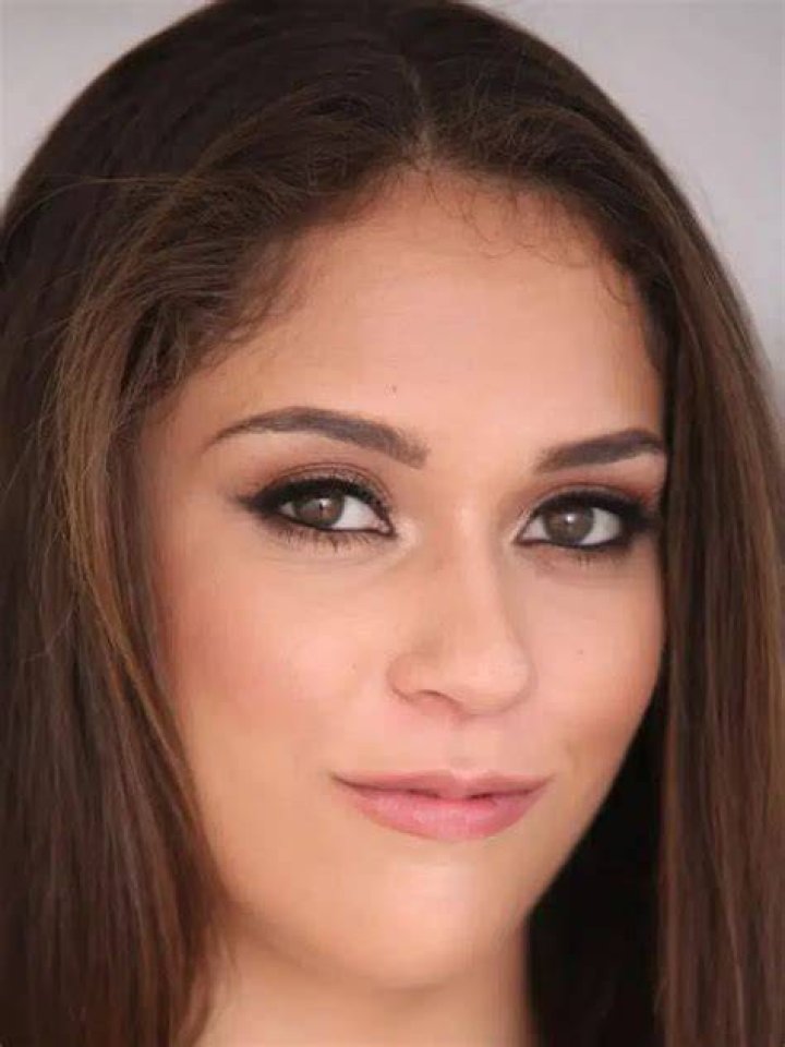 
Ziggy Alberts Height, Age, Husband, Biography, Wiki, Net Worth 